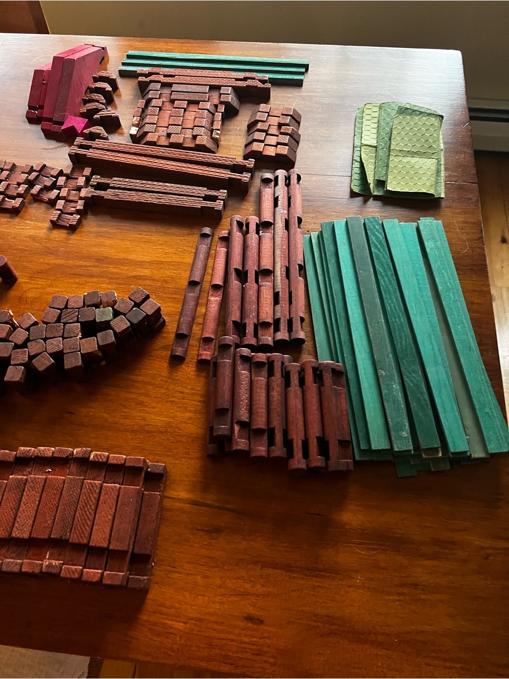 VINTAGE LINCOLN LOGS Huge Mixed Lot All Wood Building Blocks Toy Roof Red Green